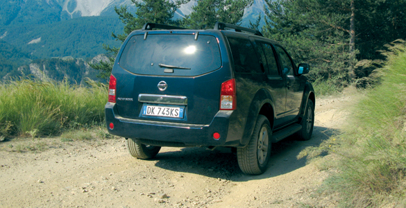Nissan Navara y Pathfinder (2008)