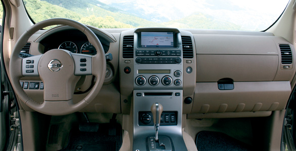 Nissan Navara y Pathfinder (2008)