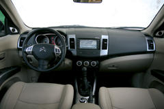 4007-vs-c-crosser-vs-outlander-28 4007-vs-c-crosser-vs-outlander-28