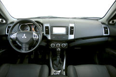 4007-vs-c-crosser-vs-outlander-29 4007-vs-c-crosser-vs-outlander-29