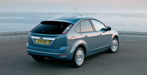 Ford Focus 20 Titanium 3/4 Trasera