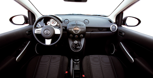Mazda 2 (2008) 1.3 16V 5p Active interior