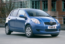 Toyota Yaris 1.3 Sol 5p Toyota Yaris 1.3 Sol 5p