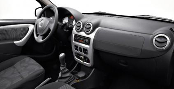 Dacia Sandero 3/4 Interior
