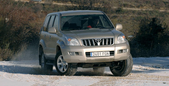 mitsubishi_montero_vs_toyota_land_cruiser_10