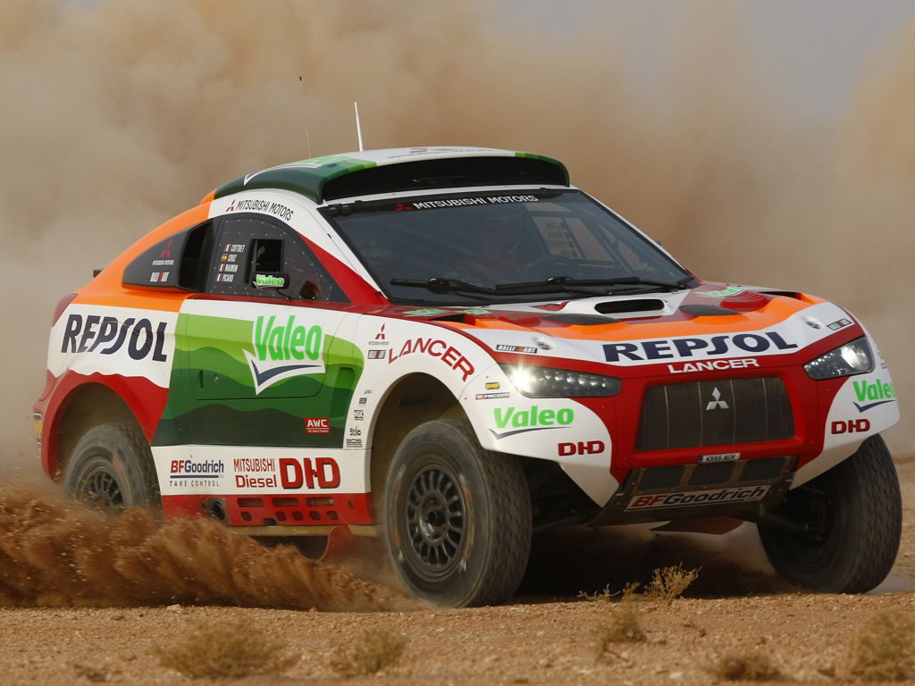 Repsol Mitsubishi y Repsol KTM para el Dakar