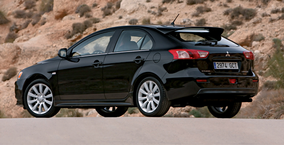 Mitsubishi Lancer 3/4 Trasero