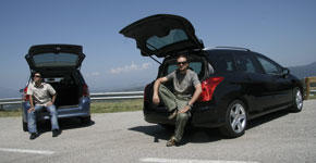 Opel Zafira 1.9 CDti Cosmo vs Peugeot 308 SW  2.0 HDI Premium