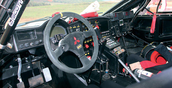 Por dentro Mitsubishi Racing Lancer