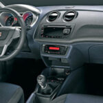 Seat Ibiza 1.6 TDI 90 (2009) Stylance  interior