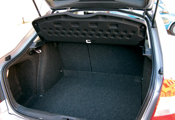  Skoda Octavia 1.9 TDI (2010) Trend maletero
