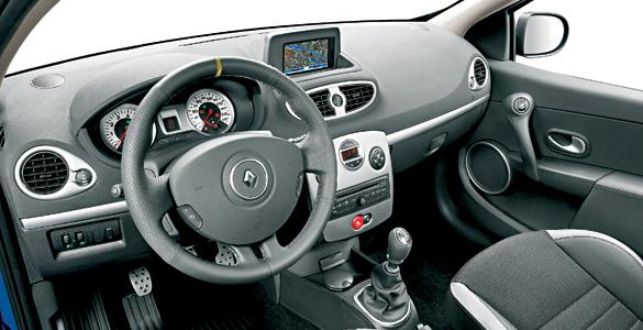 Renault Clio GT (2009) 1.5 dCi interior