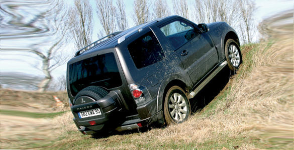 Mitsubishi Montero DI-D 200 CV Corto