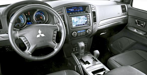 Por dentro Mitsubishi Montero