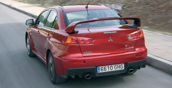 Mitsubishi Lancer Evo X Por Fuera