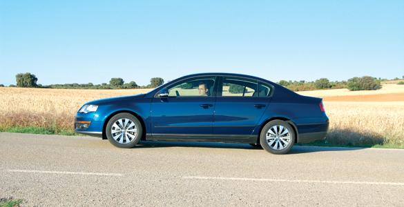 VW Passat (2010) 2.0 TDI 110 Bluemotion perfil