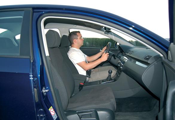 VW Passat  2.0 TDI 110 Bluemotion plazas delanteras