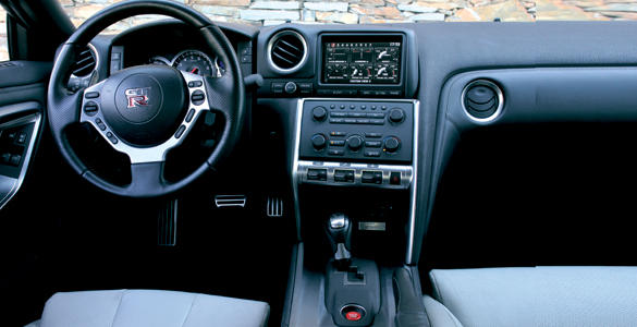Nissan GT-R Por Dentro