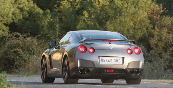 Nissan GT-R