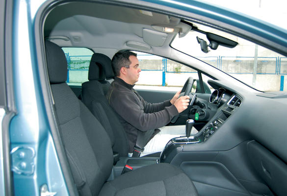 Peugeot 5008 (2010) 1.6 HDI 110 Premium plazas delanteras