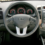 Kia Cee'd 1.4 (2010) 16v 5p Concept interior