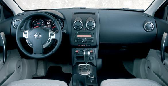 Nissan Qashqai (2010) 1.5 dCi Tekna Sport interior