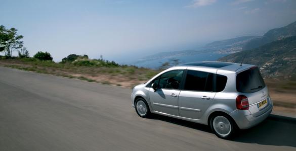 Renault Grand modus 3/4 Trasera