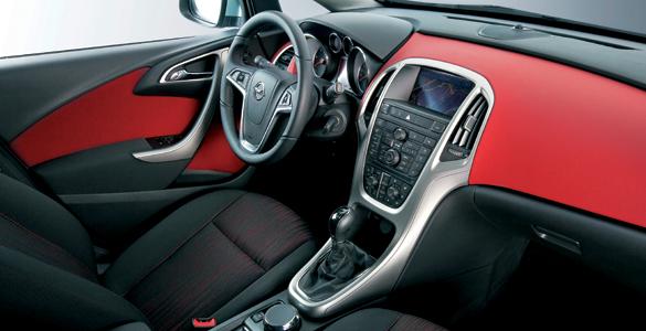 Opel Astra (2010) 1.4 T interior