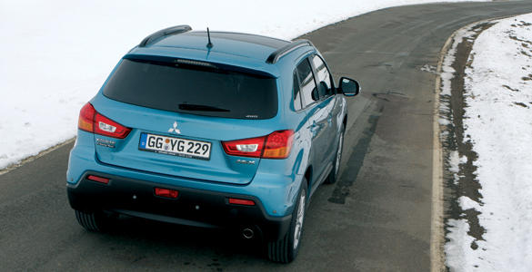 Cómo va Mitsubishi ASX (2010) 2.0 DI-D 150 CV