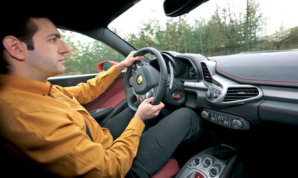 El Ferrari F458 Italia Por Dentro