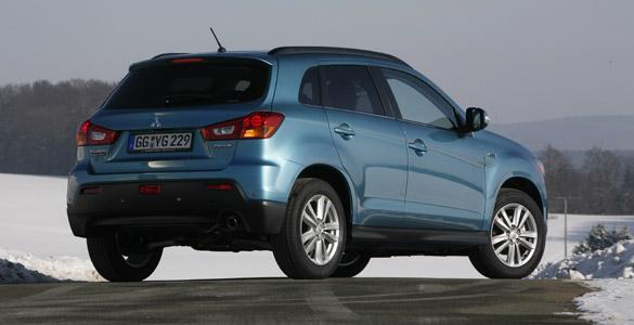 Mitsubishi 200 Di-D (2010) ASX Motion trasera