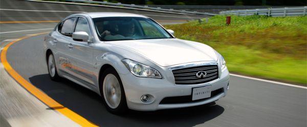 Infiniti M35h tres cuartos Infiniti M35h tres cuartos