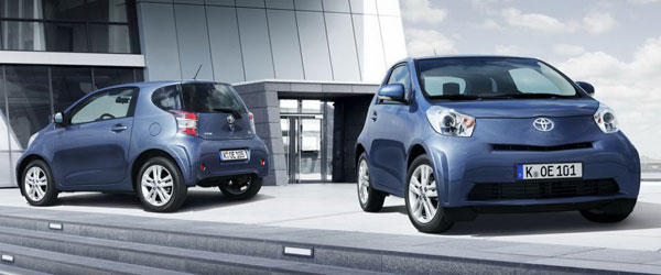 Toyota iQ 2011 Toyota iQ 2011