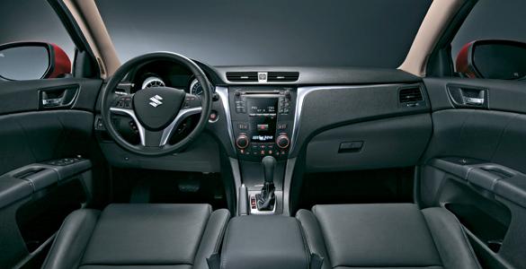 Suzuki Kizashi (2010) 2.4 16v interior