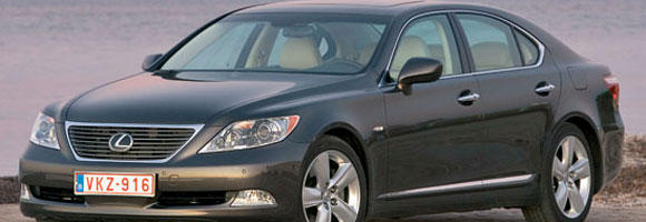 Lexus LS