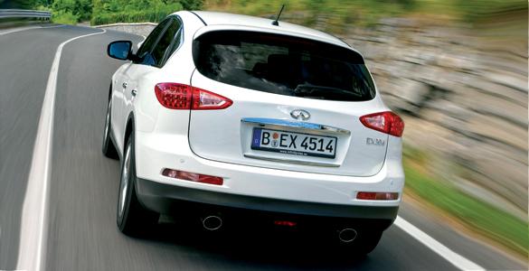 Infiniti EX30d trasera