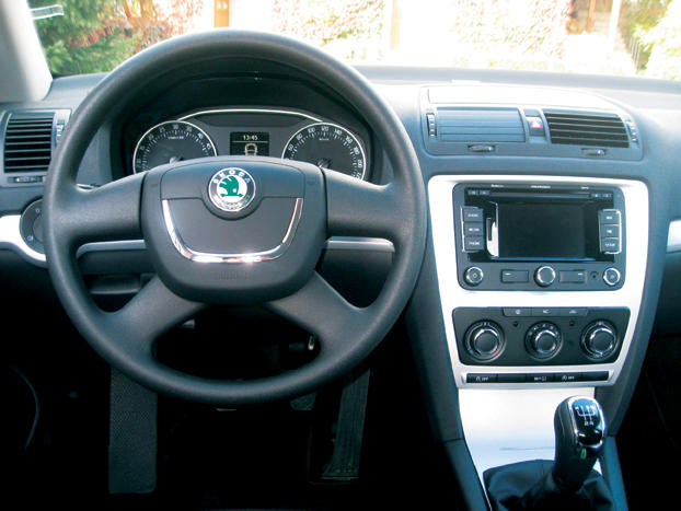 Skoda Octavia (2010) Greenline interior