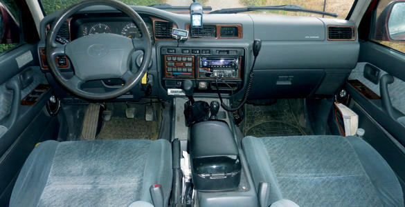 toyota-land-cruiser-hdj80-31