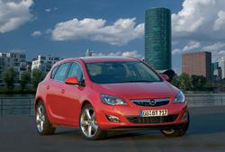 Opel Astra 1.7 CDTI 110 CV Opel Astra 1.7 CDTI 110 CV