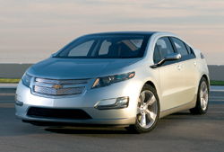 Chevrolet Volt (el motor de gasolina asiste al eléctrico)
