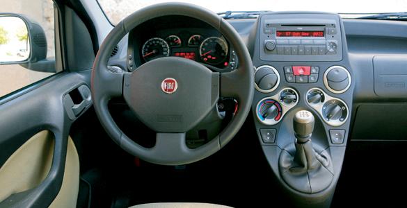 Fiat Panda 1.3 JTD 4X4 interior