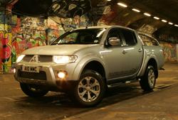Mitsubishi L-200 , Vistoso Mitsubishi L-200 , Vistoso