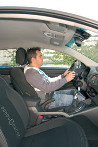 Kia Sportage 1.6 GDI (2011) Concept plazas delanteras