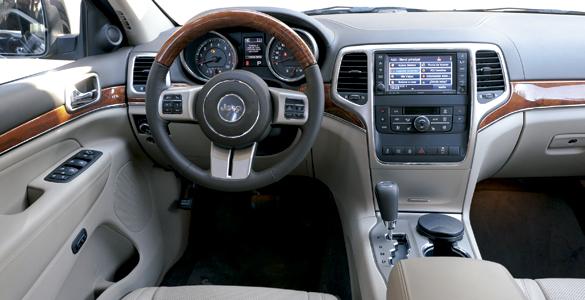 Por dentro G. Cherokee V8