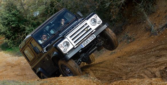 land-rover-defender-21