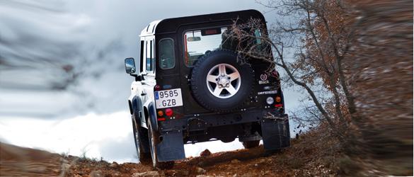 land-rover-defender-41