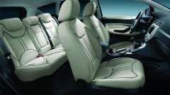 kuga_interior2