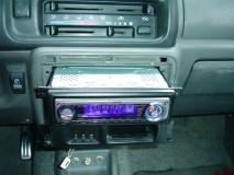 15_introducimos-el-bastidor-con-la-radioinstalacion-radio-musica-0202