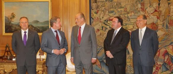 Stephen Odell, Bill Ford, Juan Carlos I, Ziad Ojakli y José Manuel Machado Stephen Odell, Bill Ford, Juan Carlos I, Ziad Ojakli y José Manuel Machado