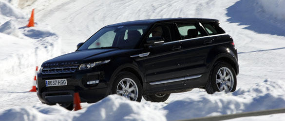 Range Rover Evoque en la nieve
